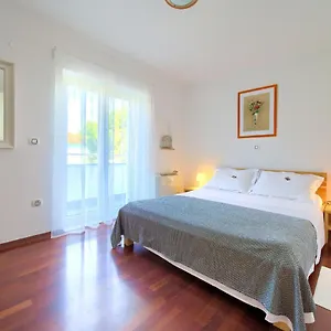 Bed&breakfast Lucija Frühstückspension