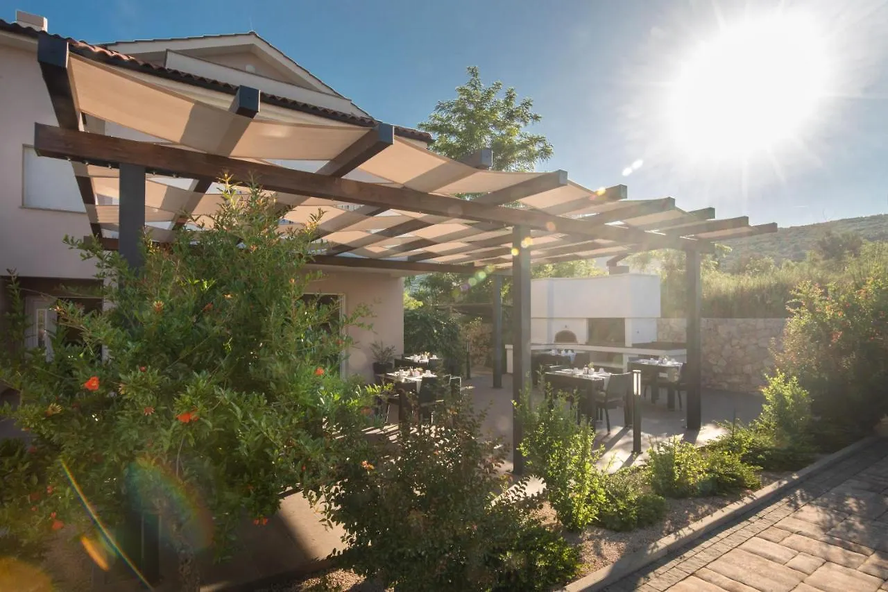פונאנט B&B Villa Maris 4*,  קרואטיה