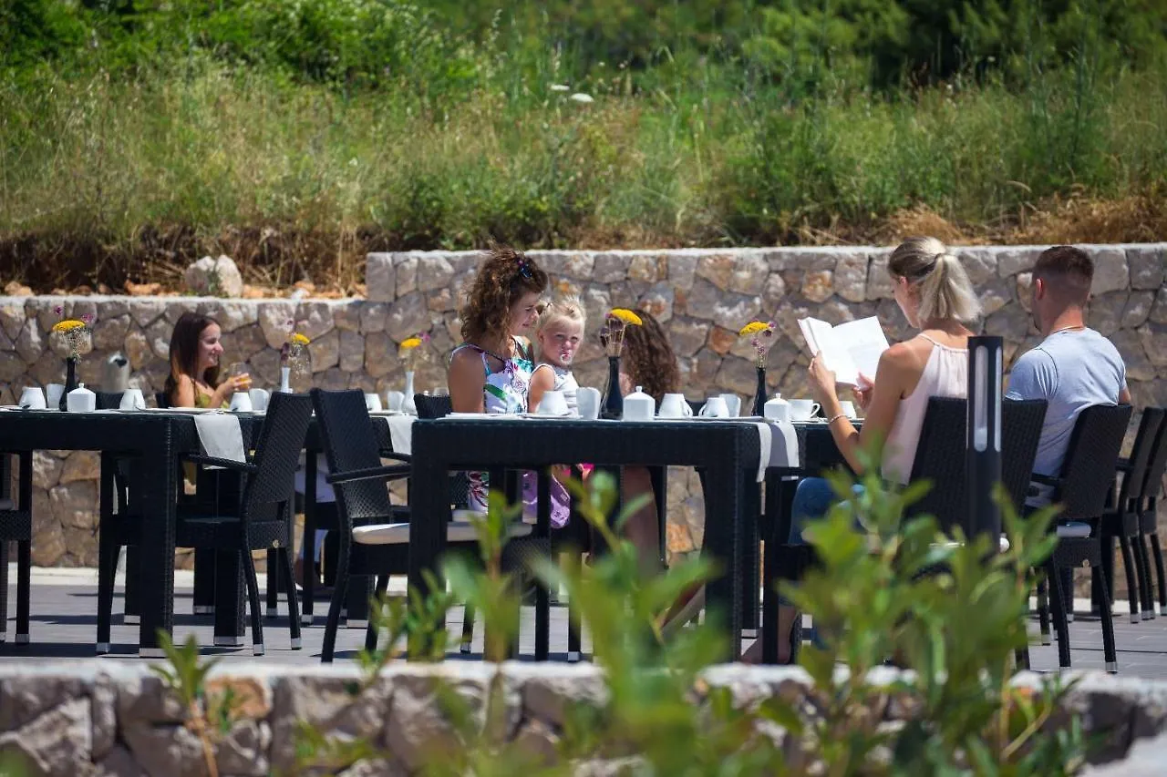 פונאנט B&B Villa Maris לינה וארוחת בוקר