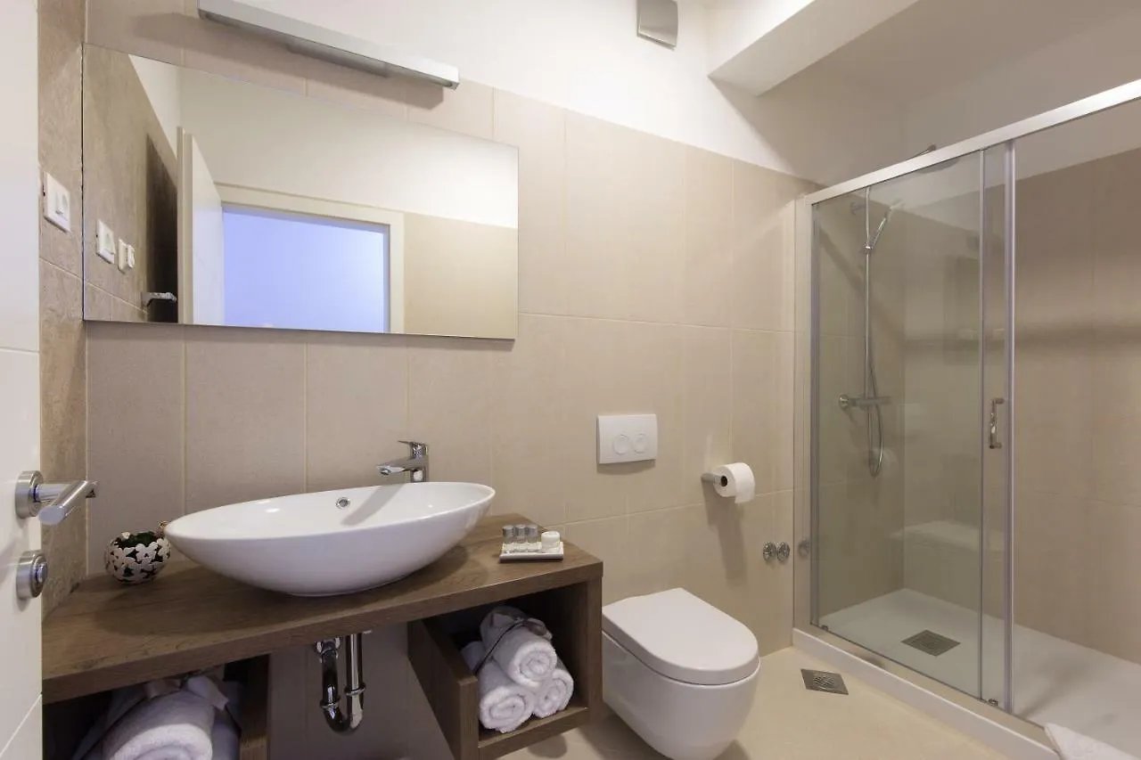 לינה וארוחת בוקר פונאנט B&B Villa Maris
