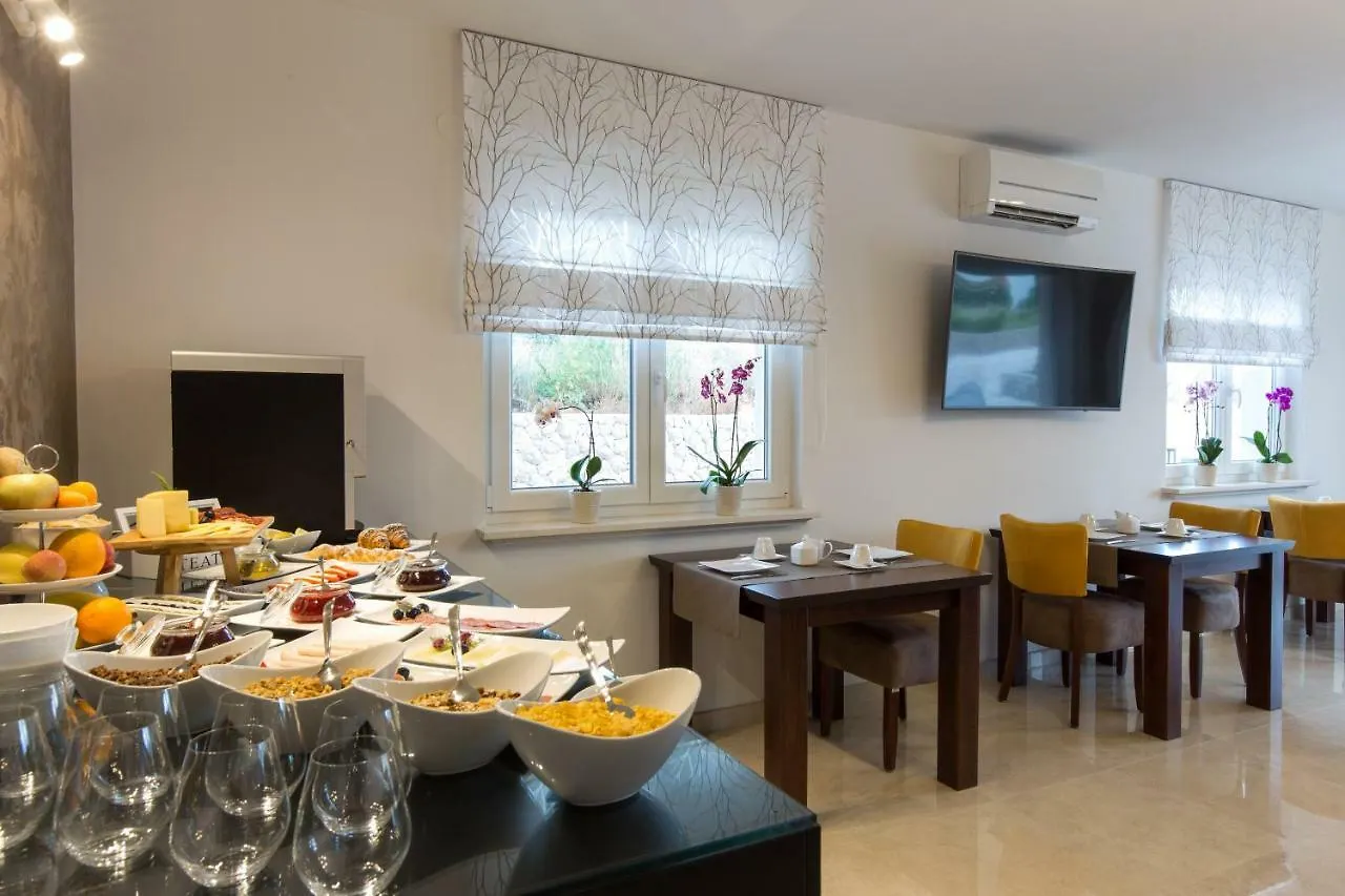 פונאנט B&B Villa Maris 4*,  קרואטיה